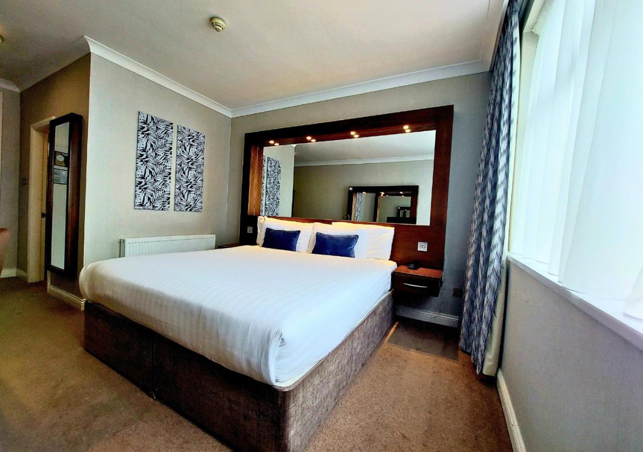 Flannery'S Hotel Голвей Екстер'єр фото