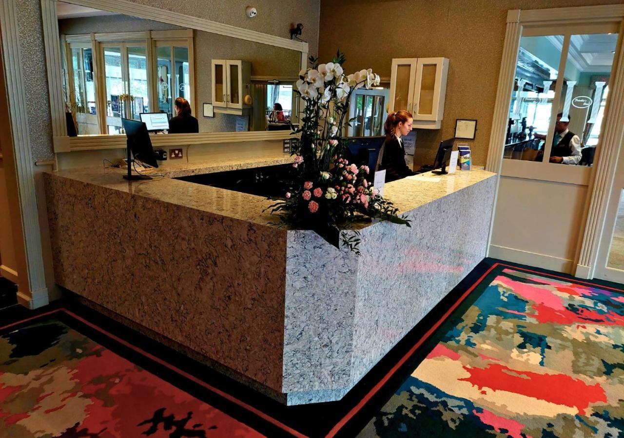 Flannery'S Hotel Голвей Екстер'єр фото