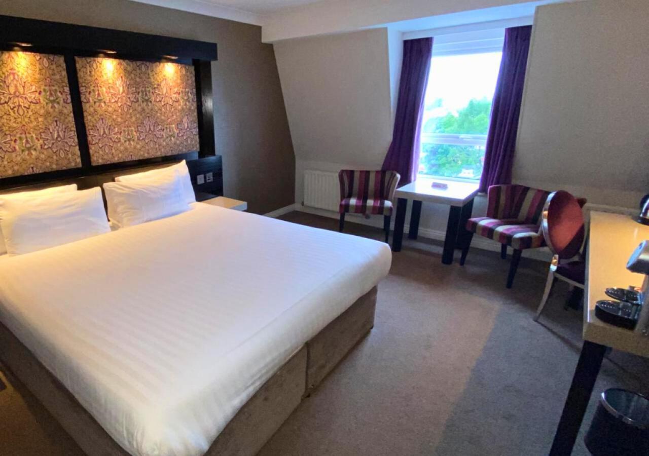 Flannery'S Hotel Голвей Екстер'єр фото