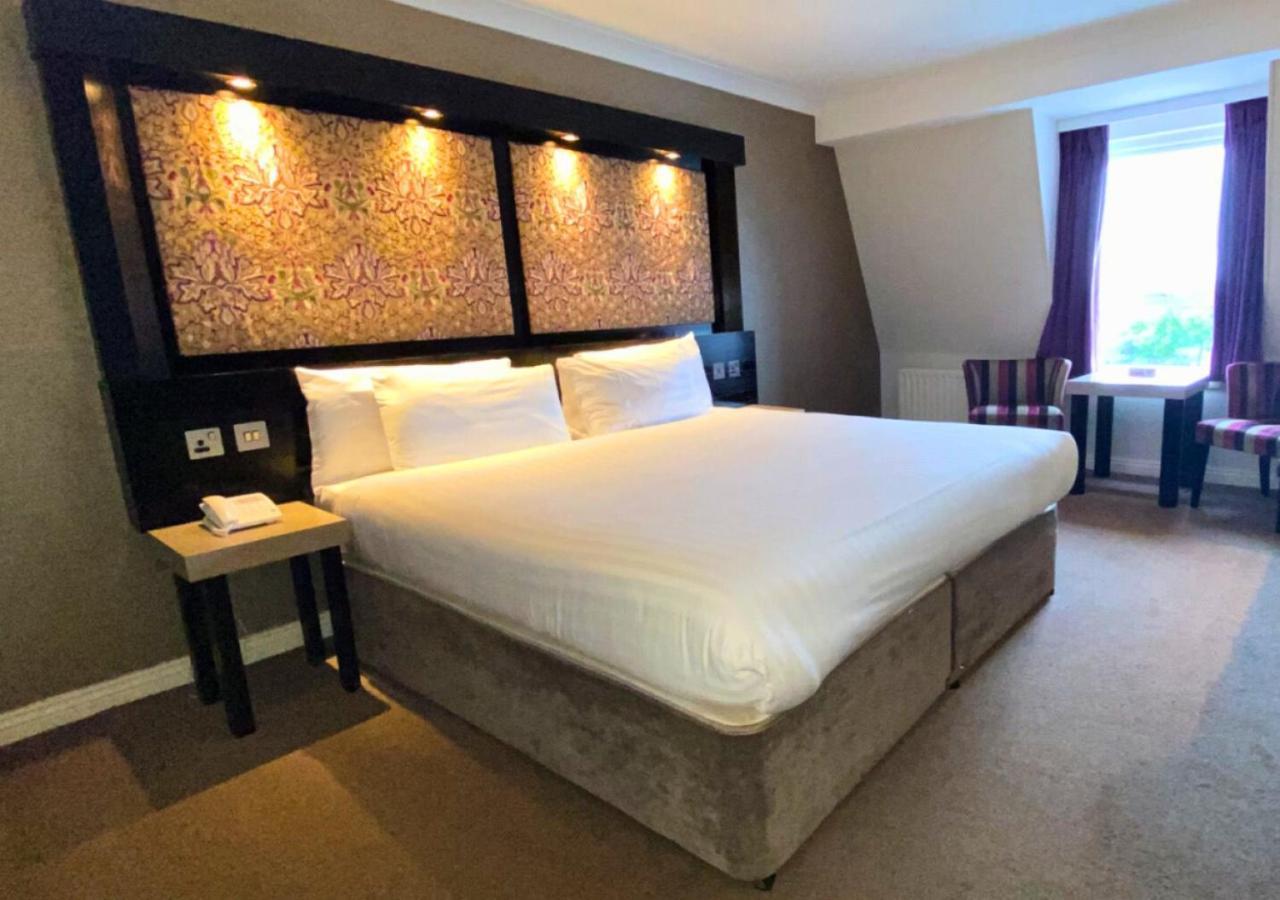 Flannery'S Hotel Голвей Екстер'єр фото