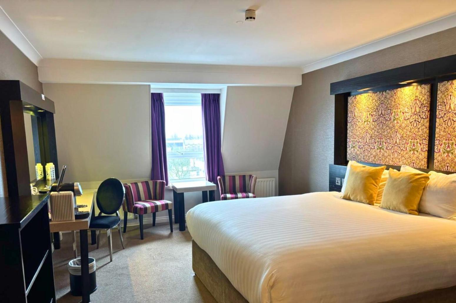 Flannery'S Hotel Голвей Екстер'єр фото