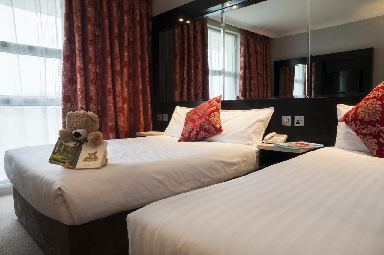 Flannery'S Hotel Голвей Екстер'єр фото